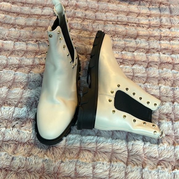 Michael Kors Off white Boots size 10 - Picture 1 of 7